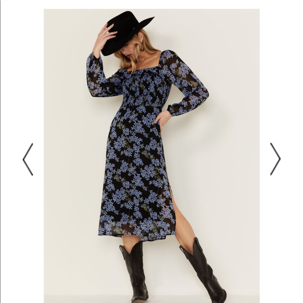 Sadie & Sage black/blue floral midi dress